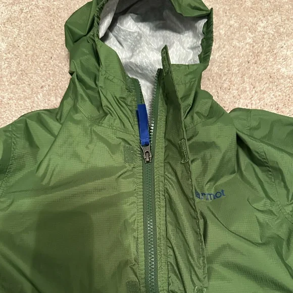 Marmot Kids PreCip Eco Jacket in Storm/Cilantro, size M.